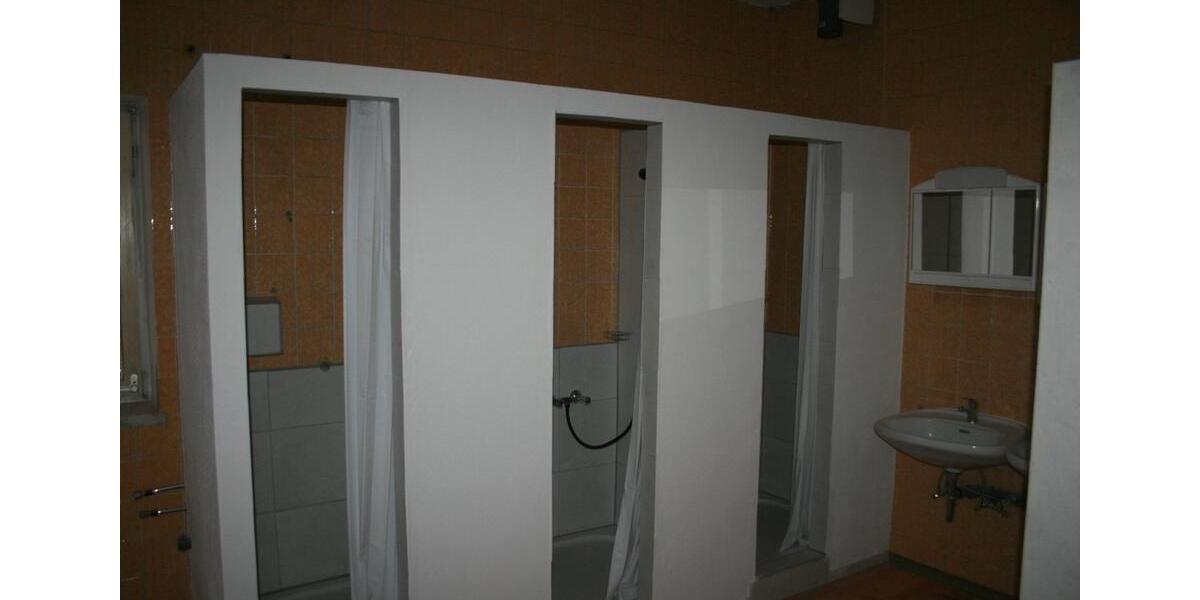 Einfamilienhaus Reisbach Englmannsberg - 8 Zimmer, 300 m&sup2;, 2.400&euro; | Angebot:26383330