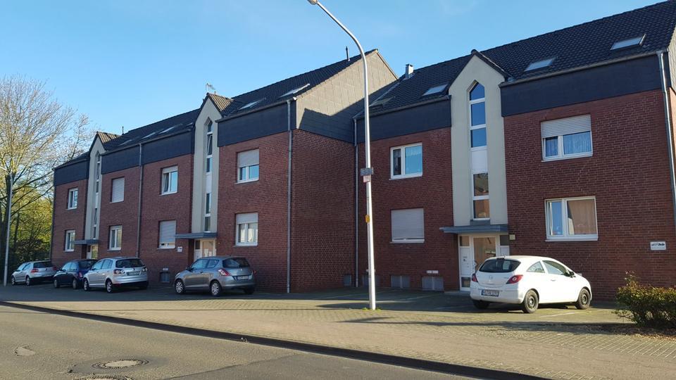 2 Zimmer EG Wohnung mit Balkon und Stellplatz in Oberbruch