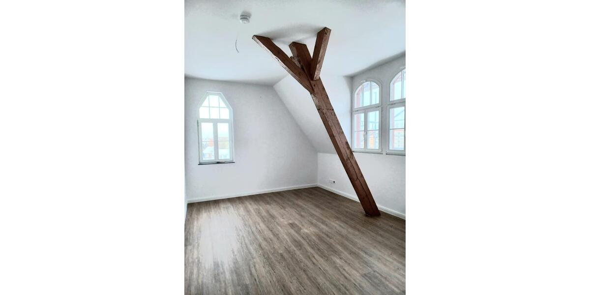 Dachgeschoßwohnung Lychen - 4 Zimmer, 186 m&sup2;, 1.858&euro; | Angebot:23577501