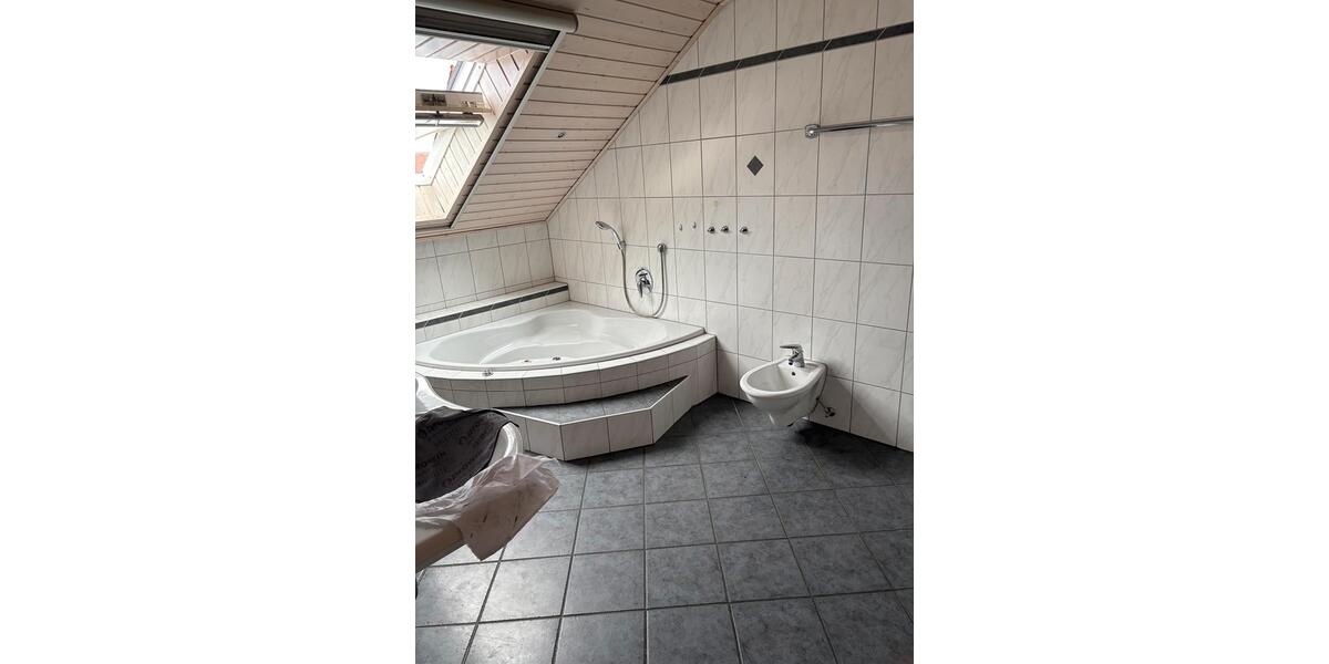 Dachgeschoßwohnung Allersberg Eismannsdorf - 3 Zimmer, 80 m&sup2;, 700&euro; | Angebot:26481230