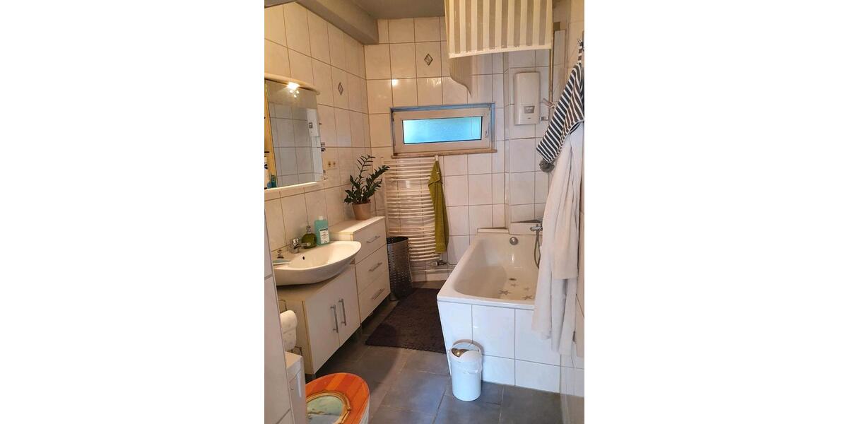 Terrassenwohnung Bad Pyrmont - 6 Zimmer, 100 m&sup2;, 1.000&euro; | Angebot:26681632