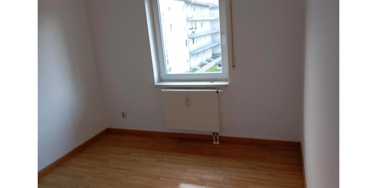 Etagenwohnung Zittau - 1 Zimmer, 68 m&sup2;, 341&euro; | Angebot:26474739
