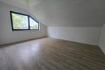 Dachgeschoßwohnung Essingen - 3 Zimmer, 115 m&sup2;, 1.190&euro; | Angebot:26475185