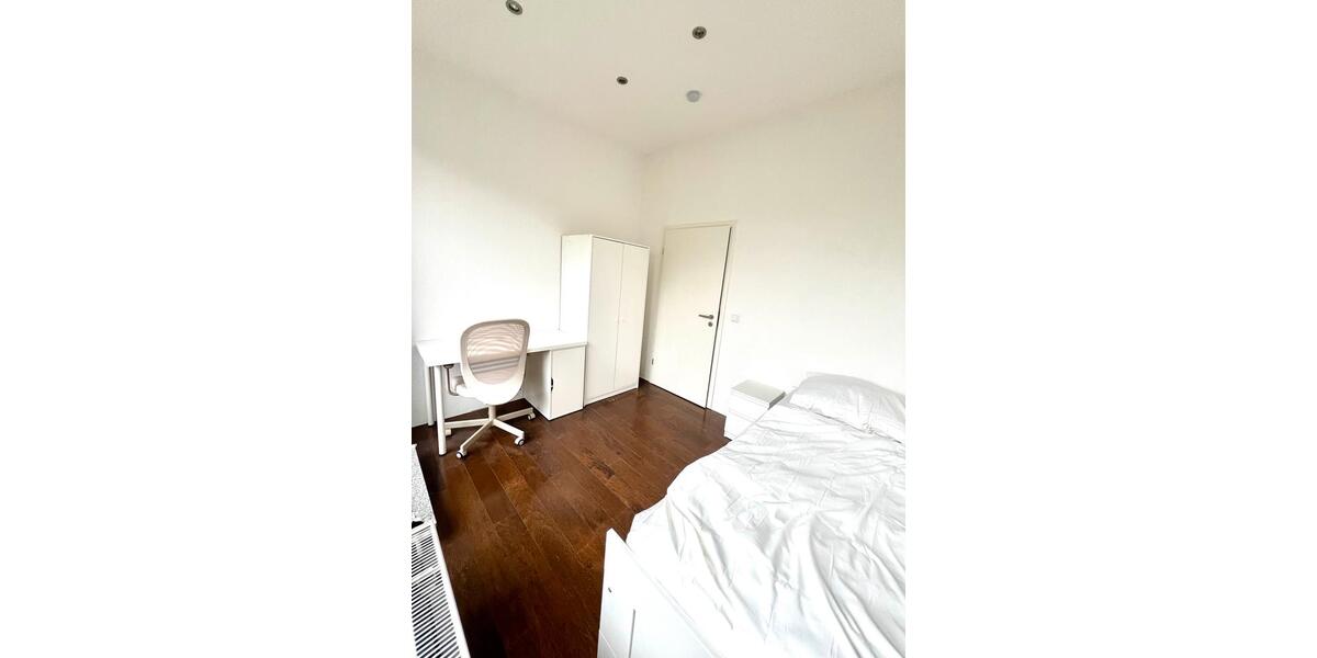 Etagenwohnung Düsseldorf Stadtbezirk 5 - 1 Zimmer, 12 m&sup2;, 660&euro; | Angebot:26552485