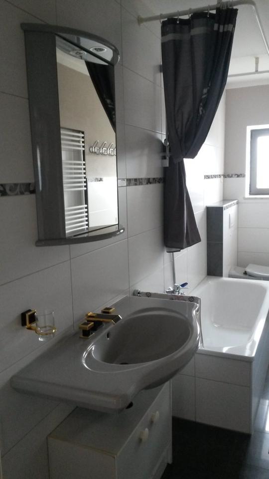 Zwiesel - schöne 2-Zimmer-Wohnung, EG mit EBK, Garten, 75qm
