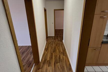 Wohnung Güsten - 3 Zimmer, 65 m&sup2;, 400&euro; | Angebot:25451802