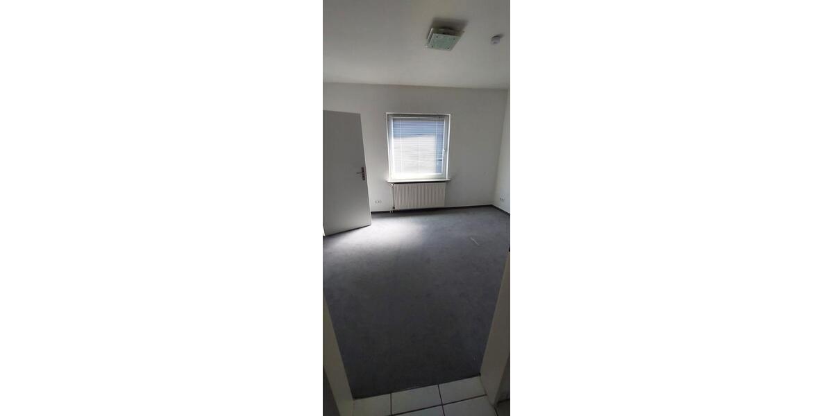 Dachgeschoßwohnung Celle - 5 Zimmer, 125 m&sup2;, 1.000&euro; | Angebot:26634957