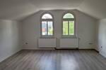 **große Dachgeschoßwohnung**