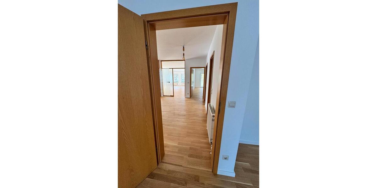 Etagenwohnung Dossenheim - 3 Zimmer, 125 m&sup2;, 1.800&euro; | Angebot:26030736