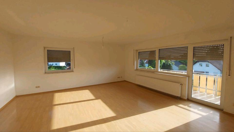 Erdgeschoßwohnung Stadtallendorf - 4 Zimmer, 120 m&sup2;, 900&euro; | Angebot:26704602