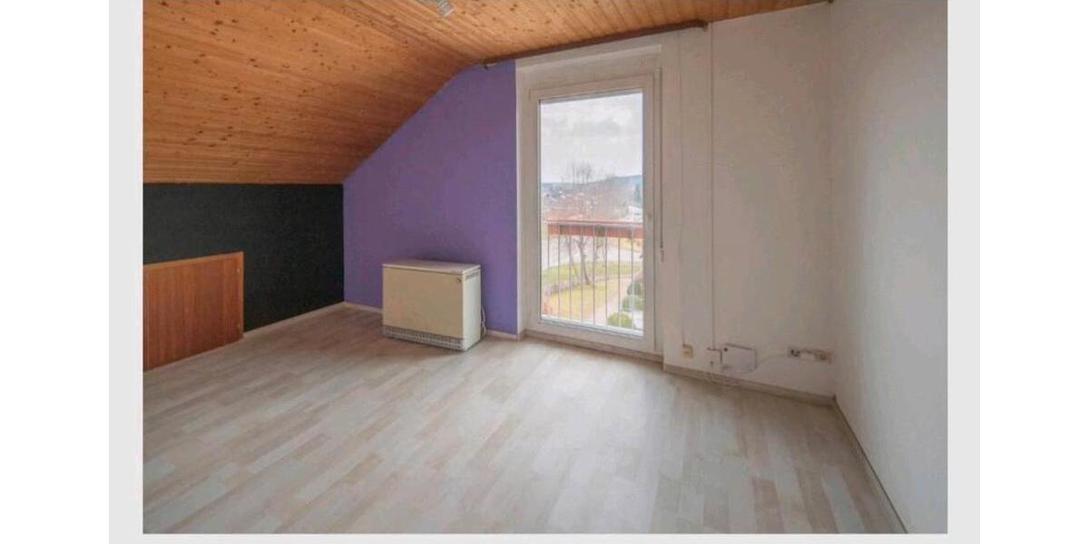 Dachgeschoßwohnung Sankt Georgen im Schwarzwald - 3 Zimmer, 67 m&sup2;, 650&euro; | Angebot:25931259