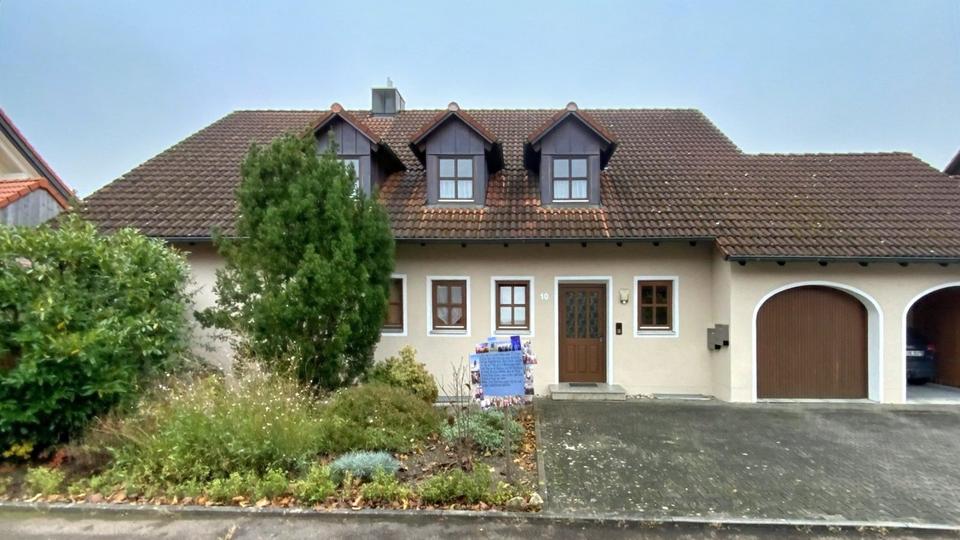 Erdgeschoßwohnung Schrobenhausen - 4 Zimmer, 119 m&sup2;, 1.300&euro; | Angebot:24658272