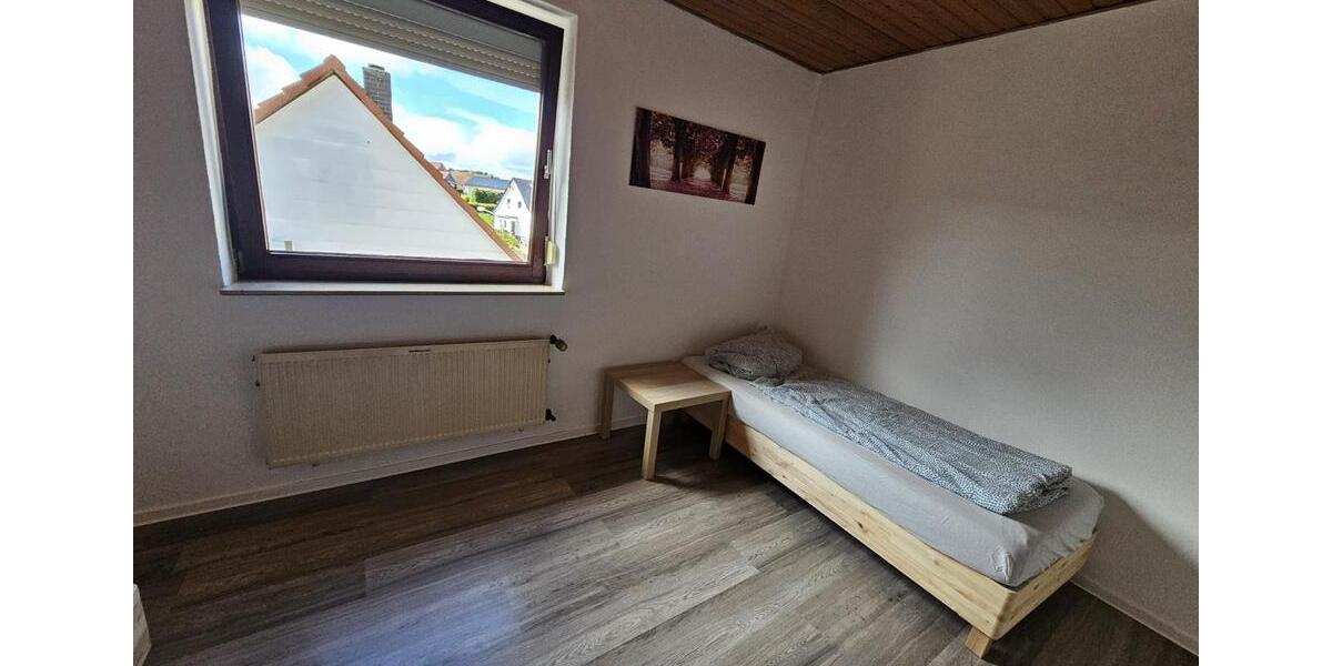 Einfamilienhaus Schwalmstadt - 7 Zimmer, 100 m&sup2;, 20&euro; | Angebot:16229101