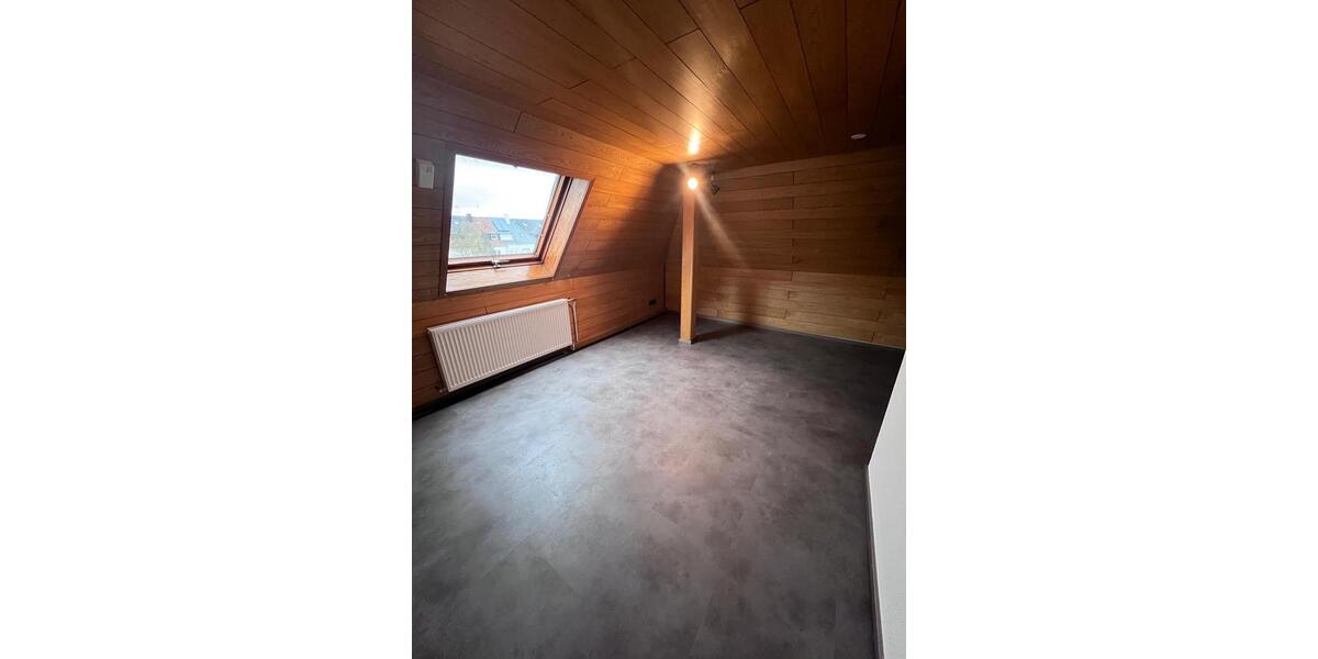 Dachgeschoßwohnung Bad Friedrichshall - 2 Zimmer, 50 m&sup2;, 900&euro; | Angebot:25208348