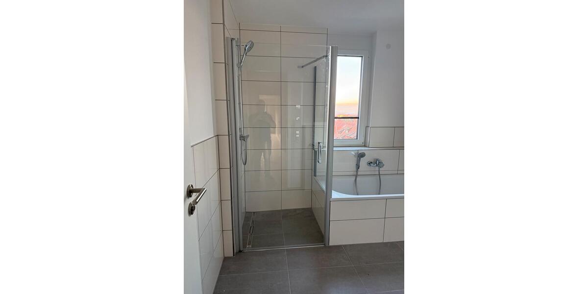 Etagenwohnung Endingen am Kaiserstuhl - 4 Zimmer, 133 m&sup2;, 1.990&euro; | Angebot:24936948