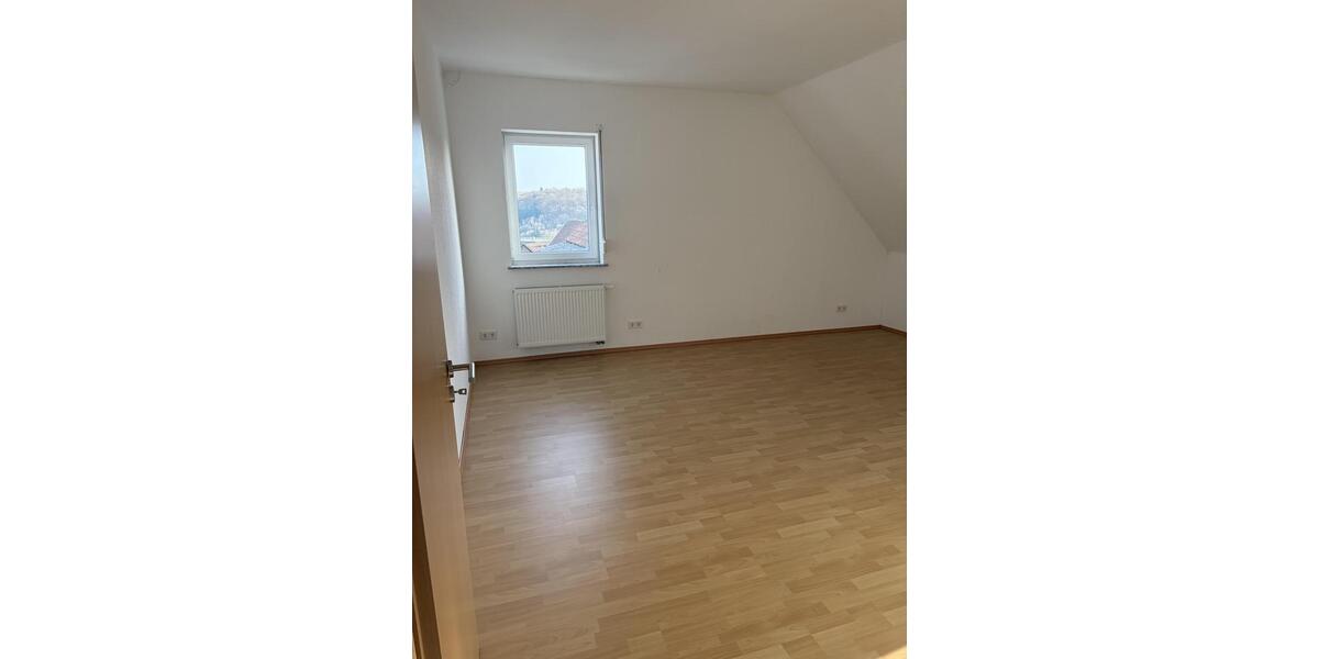 Etagenwohnung Saarbrücken Bischmisheim - 2 Zimmer, 105 m&sup2;, 750&euro; | Angebot:25436216