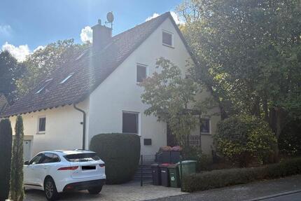 WG-Zimmer teilrenoviert, 15 min zum Hauptbahnhof (Bus) 1 zimmer