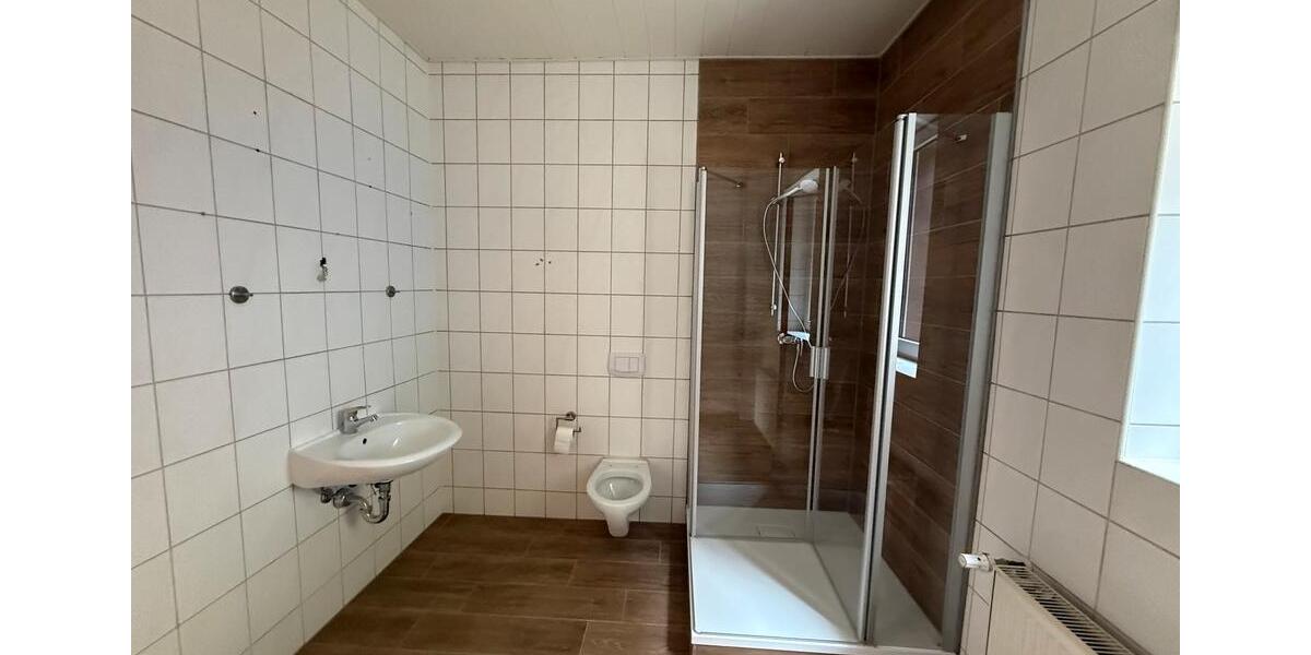 Hochparterre Probstzella - 2 Zimmer, 52 m&sup2;, 250&euro; | Angebot:25962236