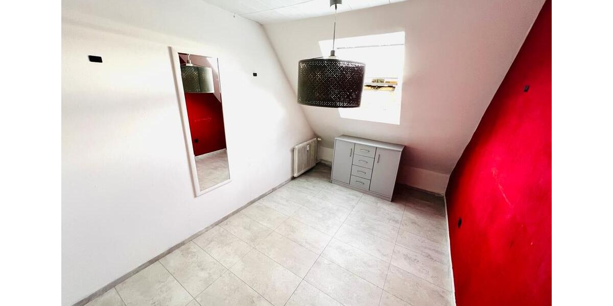 Dachgeschoßwohnung Menden (Sauerland) - 4 Zimmer, 80 m&sup2;, 840&euro; | Angebot:24749917