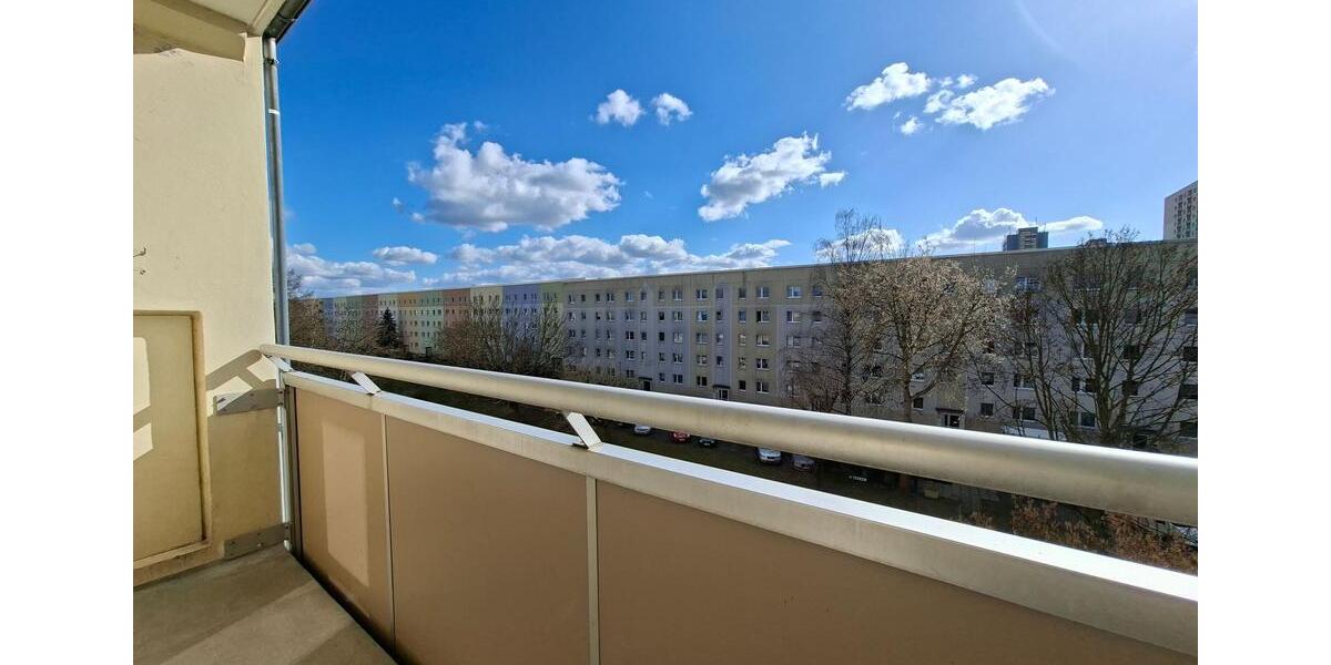 Etagenwohnung Pirna - 3 Zimmer, 58 m&sup2;, 356&euro; | Angebot:26675778