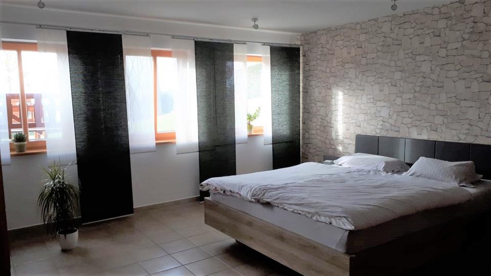 Erdgeschoßwohnung Heldburg - 3 Zimmer, 100 m&sup2;, 840&euro; | Angebot:23602650