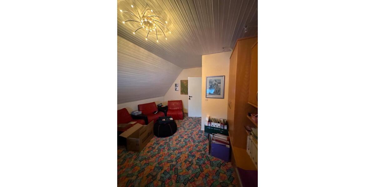 Einfamilienhaus Neumünster Böcklersiedlung - 5 Zimmer, 190 m&sup2;, 1.900&euro; | Angebot:25756445