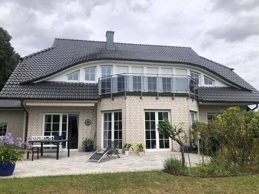 Einfamilienhaus mit großem Grundstück in Damme