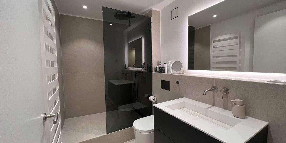 Charmante, sanierte 2-Zimmer-Wohnung inkl. Einbauküche mit Blick über Düsseldorf! 2 zimmer