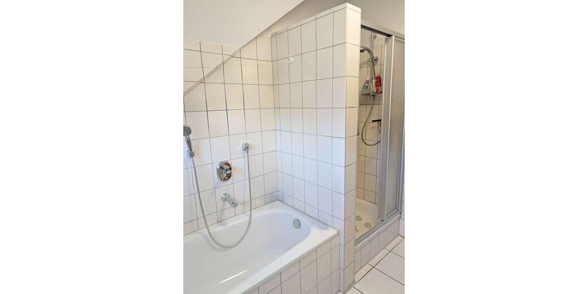 Dachgeschoßwohnung Sundern (Sauerland) - 3 Zimmer, 85 m&sup2;, 650&euro; | Angebot:26589331