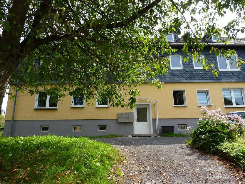 Sanierte 2- Zimmer-Wohnung mit Dusche