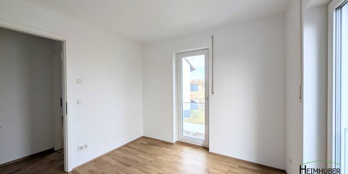 Etagenwohnung München Ramersdorf-Perlach - 3 Zimmer, 102 m&sup2;, 2.100&euro; | Angebot:26043003