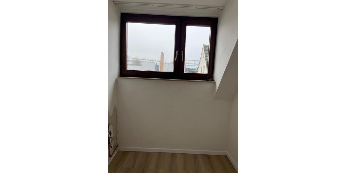 Dachgeschoßwohnung Blomberg - 3 Zimmer, 58 m&sup2;, 470&euro; | Angebot:24836691