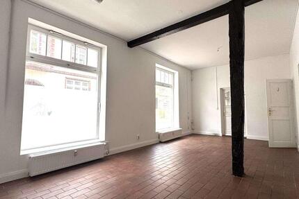 Büro, Praxis oder Einzelhandel in der Puschkinstraße zimmer