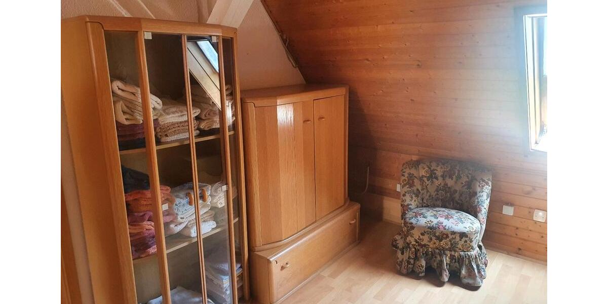 Etagenwohnung Ellenberg - 10 Zimmer, 170 m&sup2;, 1.600&euro; | Angebot:24548051