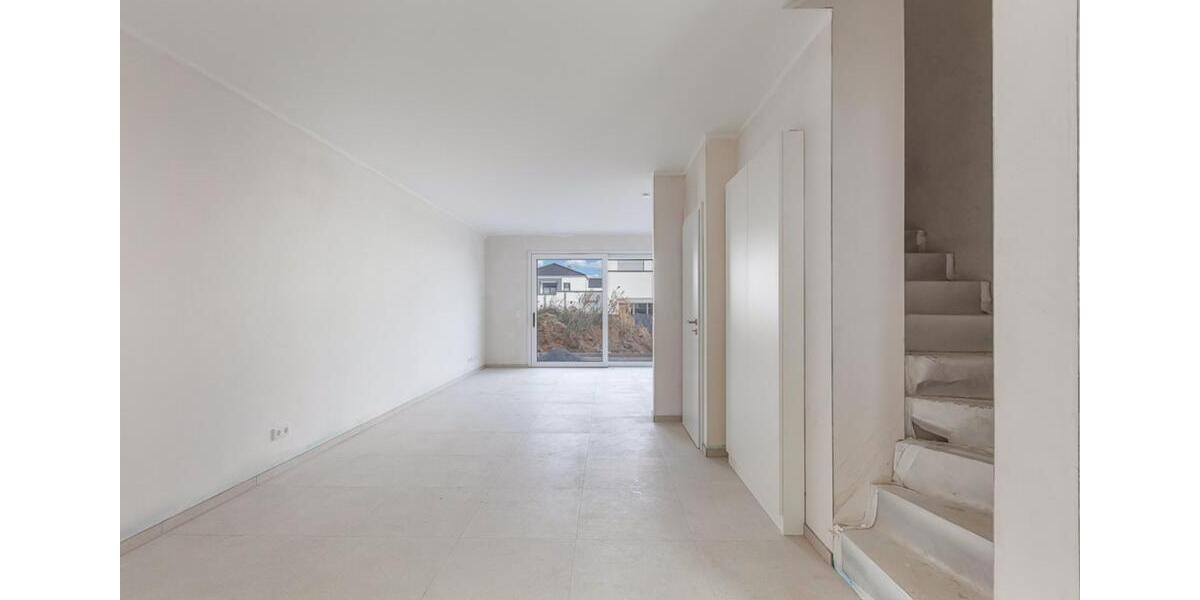 Reihenhaus Langenfeld (Rheinland) - 4.5 Zimmer, 110 m&sup2;, 1.590&euro; | Angebot:25228388