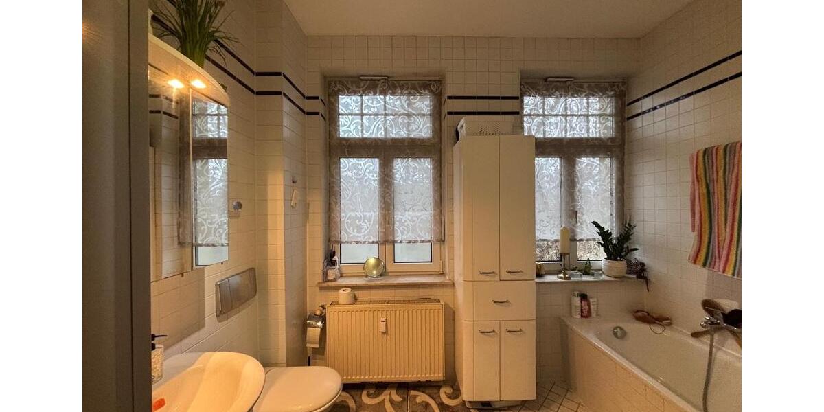 Etagenwohnung Meerane - 3 Zimmer, 121 m&sup2;, 700&euro; | Angebot:26163017