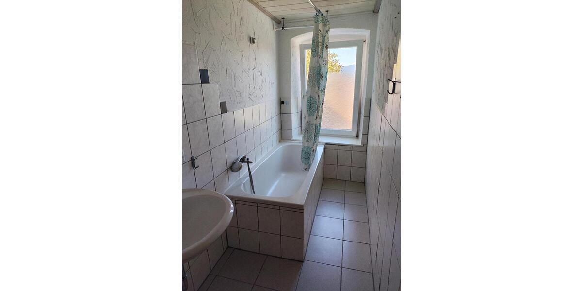 Etagenwohnung Hengersberg - 4 Zimmer, 90 m&sup2;, 500&euro; | Angebot:26693029
