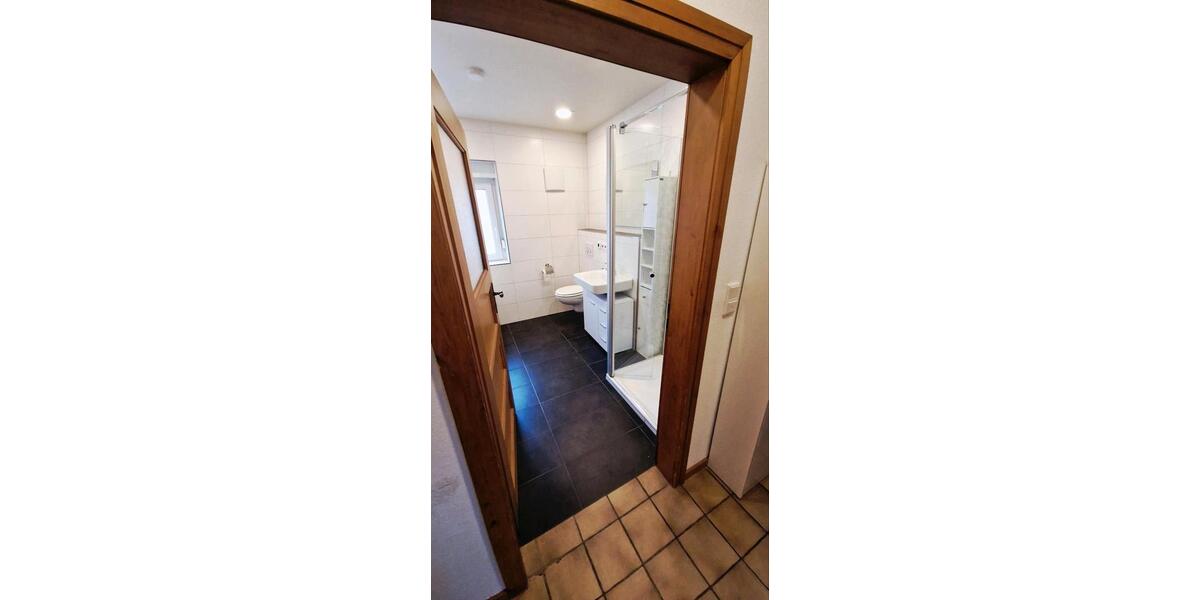 Erdgeschoßwohnung Randersacker - 2 Zimmer, 60 m&sup2;, 1.055&euro; | Angebot:24787432