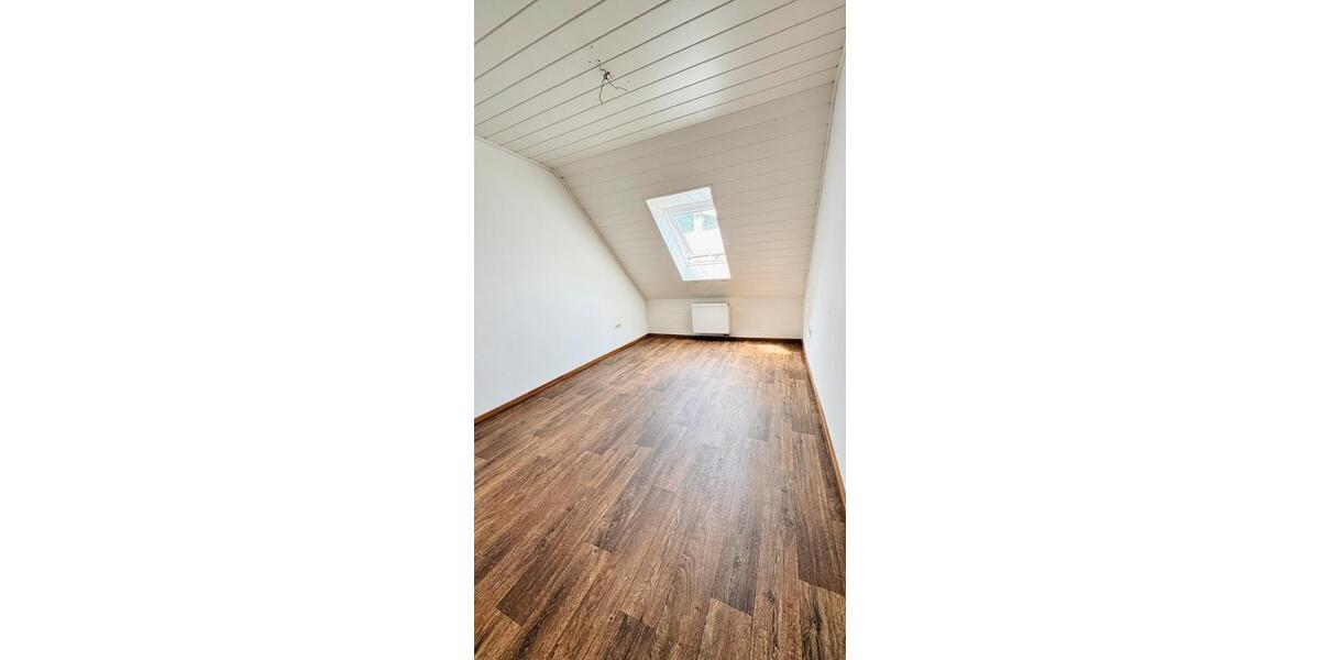 Etagenwohnung Neustadt an der Weinstraße Diedesfeld - 5 Zimmer, 150 m&sup2;, 1.550&euro; | Angebot:26585089