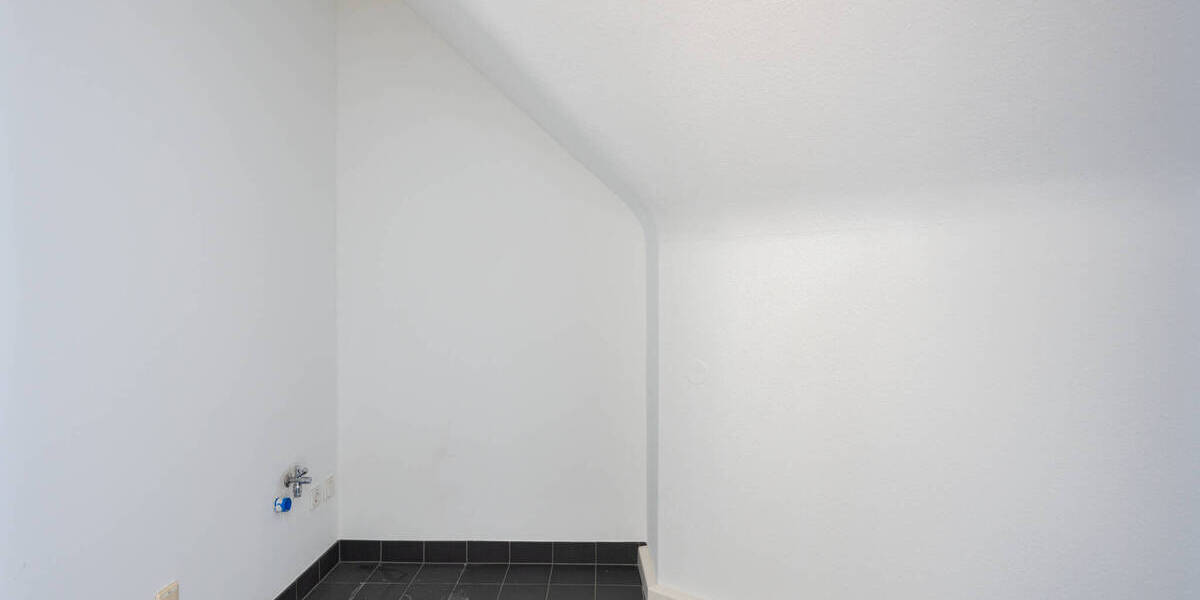 Gewerbeobjekt Würzburg Frauenland - 3 Zimmer, 266 m&sup2;, 1.995&euro; | Angebot:25771643