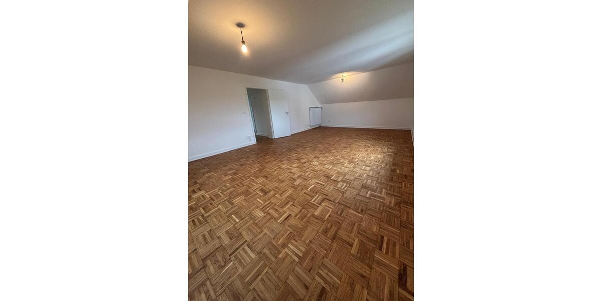 Dachgeschoßwohnung Negenborn - 3 Zimmer, 80 m&sup2;, 600&euro; | Angebot:24755674