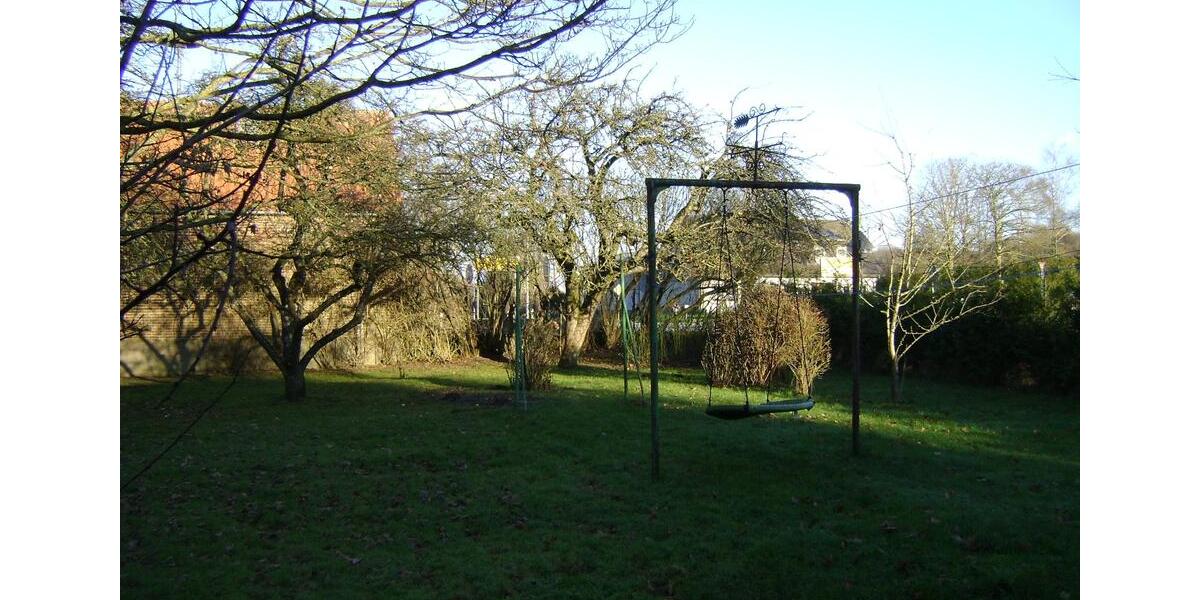 Einfamilienhaus Süderbrarup - 6 Zimmer, 120 m&sup2;, 810&euro; | Angebot:24640471