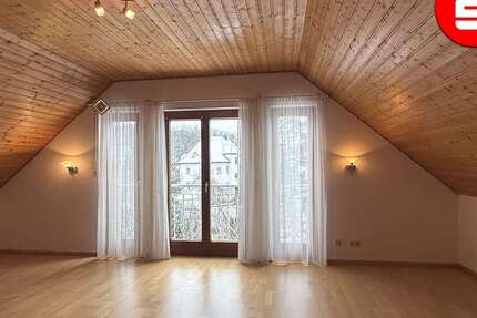 Haus Nürnberg Holzheim - 6 Zimmer, 200 m&sup2;, 2.200&euro; | Angebot:25198993