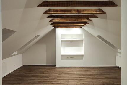 Dachgeschosswohnung in Alt-Saarbrücken, nähe HTW zimmer