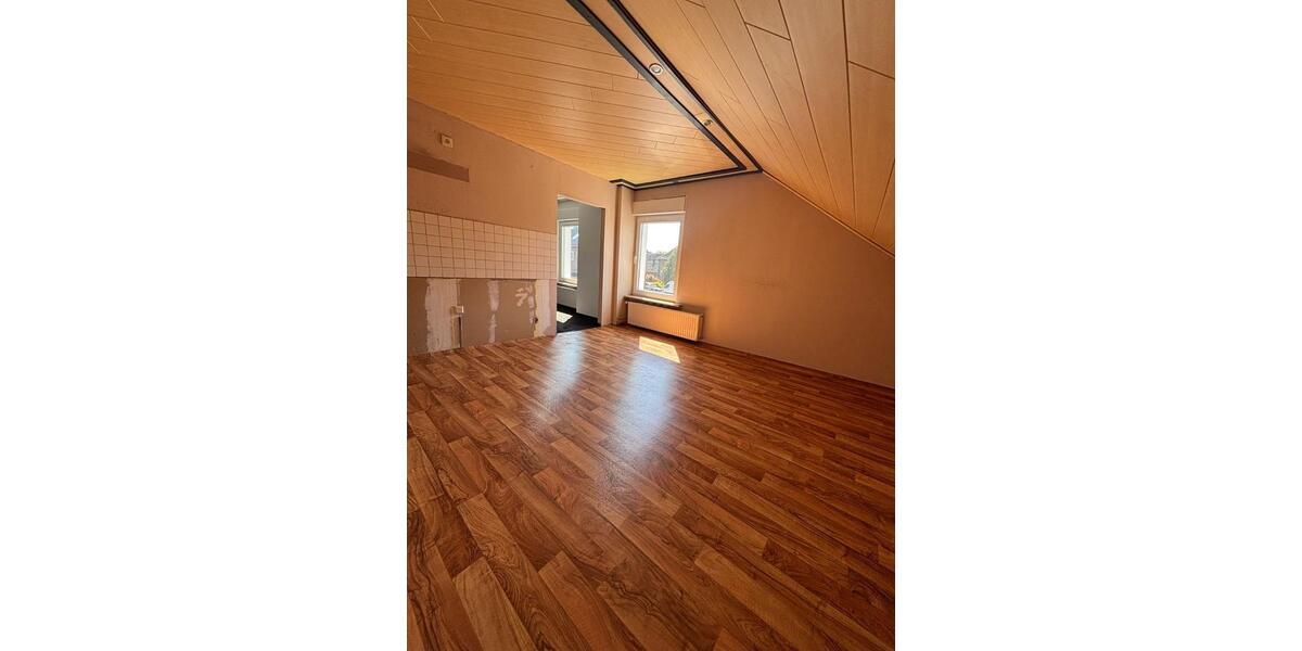 Etagenwohnung Rees - 4 Zimmer, 120 m&sup2;, 1.000&euro; | Angebot:26566663