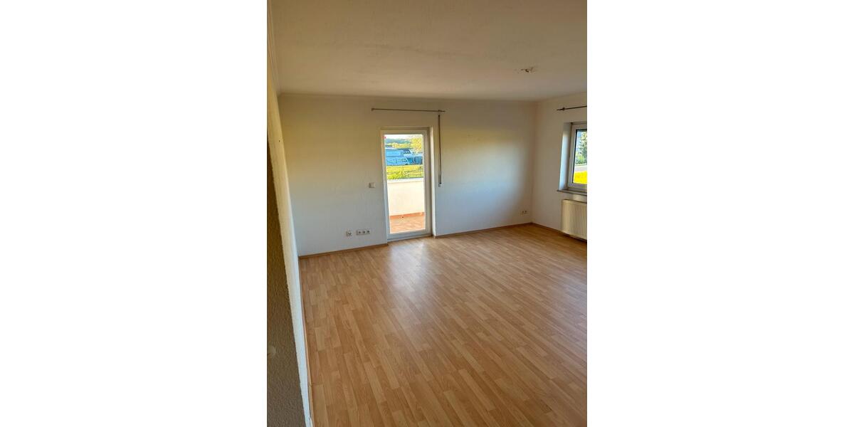 Etagenwohnung Hungen - 3 Zimmer, 120 m&sup2;, 1.100&euro; | Angebot:26448984