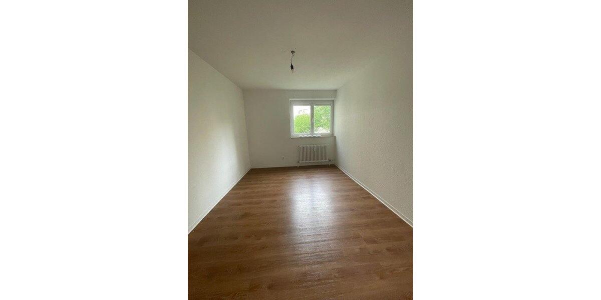 Etagenwohnung Esslingen am Neckar Pliensauvorstadt - 4 Zimmer, 92 m&sup2;, 1.121&euro; | Angebot:25491532