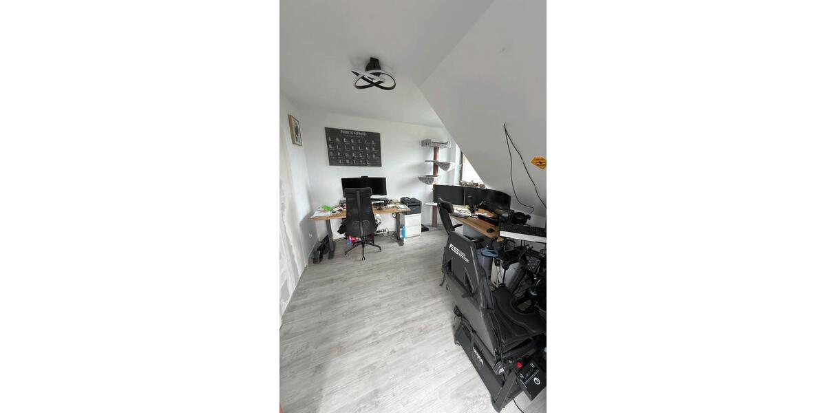 Etagenwohnung Grefrath - 3 Zimmer, 90 m&sup2;, 990&euro; | Angebot:26045482