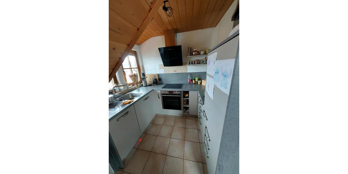 Dachgeschoßwohnung Gosheim - 4 Zimmer, 84 m&sup2;, 1.031&euro; | Angebot:25719367