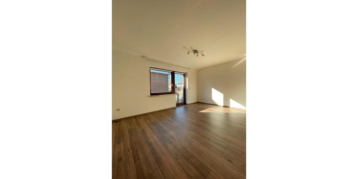 Etagenwohnung Burg (Dithmarschen) - 3 Zimmer, 82 m&sup2;, 680&euro; | Angebot:26408001